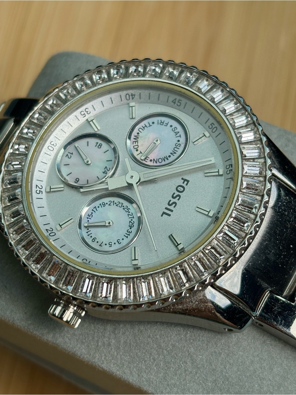 Fossil Silver Tone Multi-Function Stainless Steel Watch Crystal Baguette 38mm - Picture 3 of 15